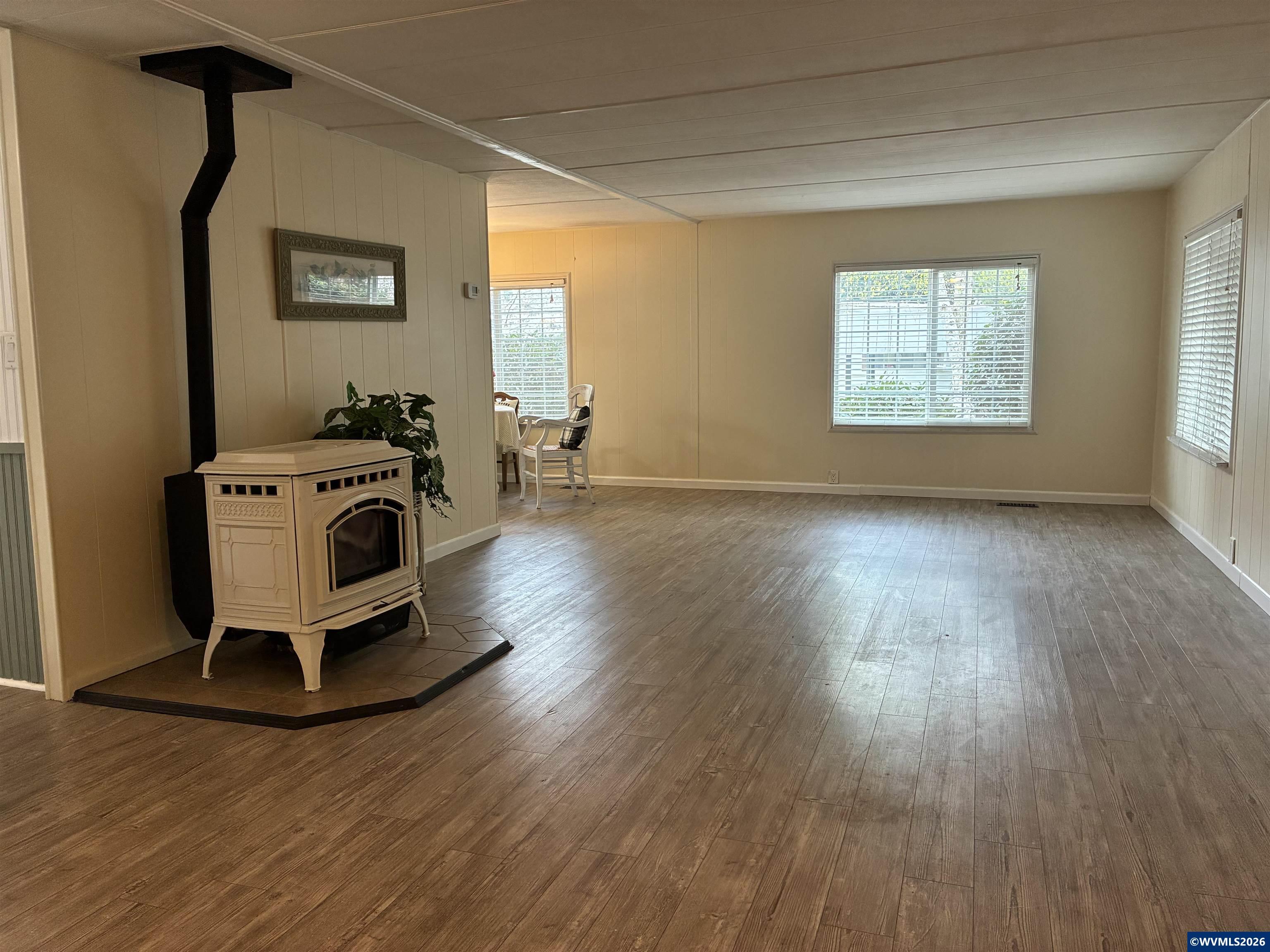 4915 Swegle Road Northeast, Unit 15 Salem, OR 97301 - Photo 6 of 35 Gallery Image 6