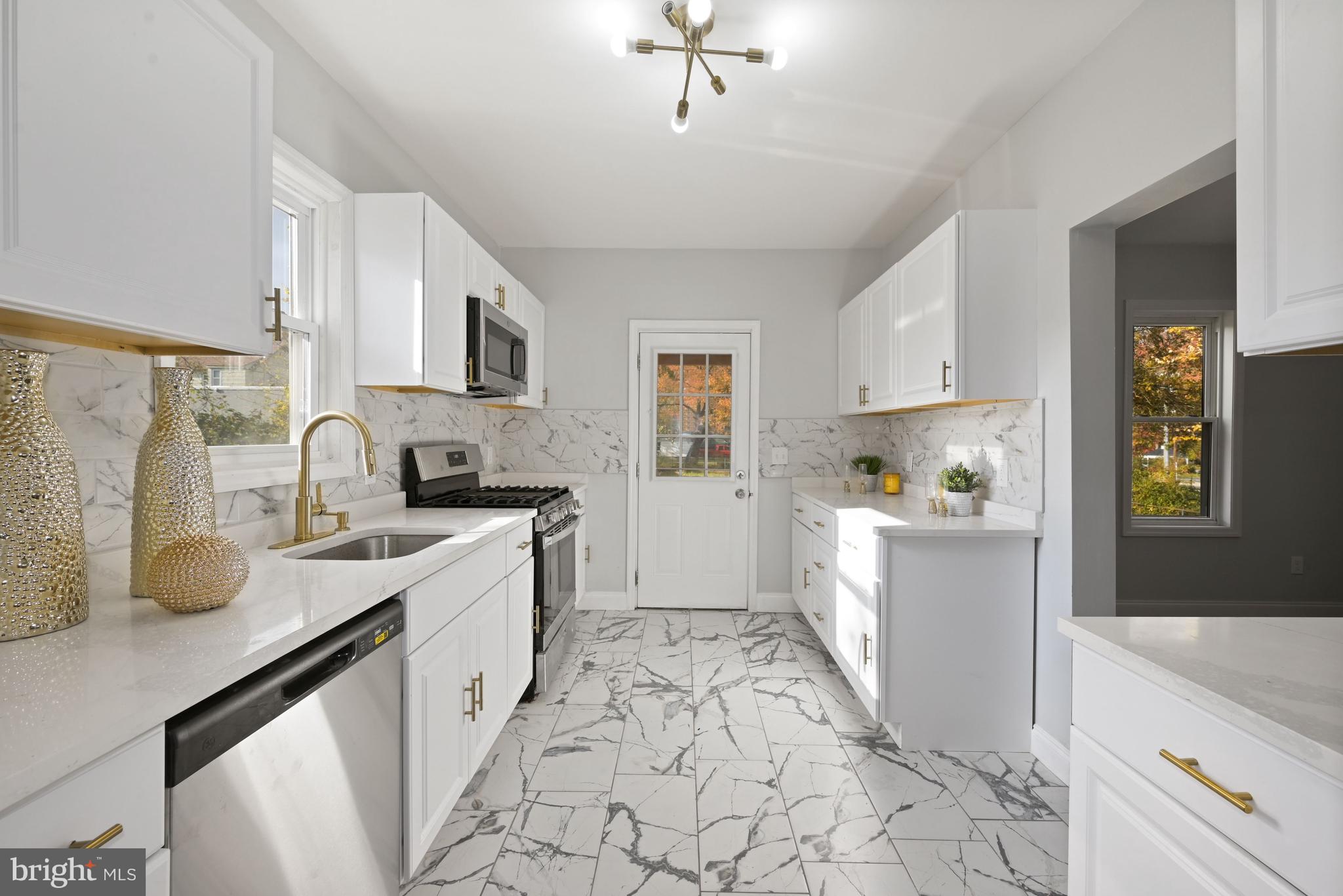 17 Gibbsboro Road Clementon, NJ 08021 - Photo 16 of 31 Tour Photo #7