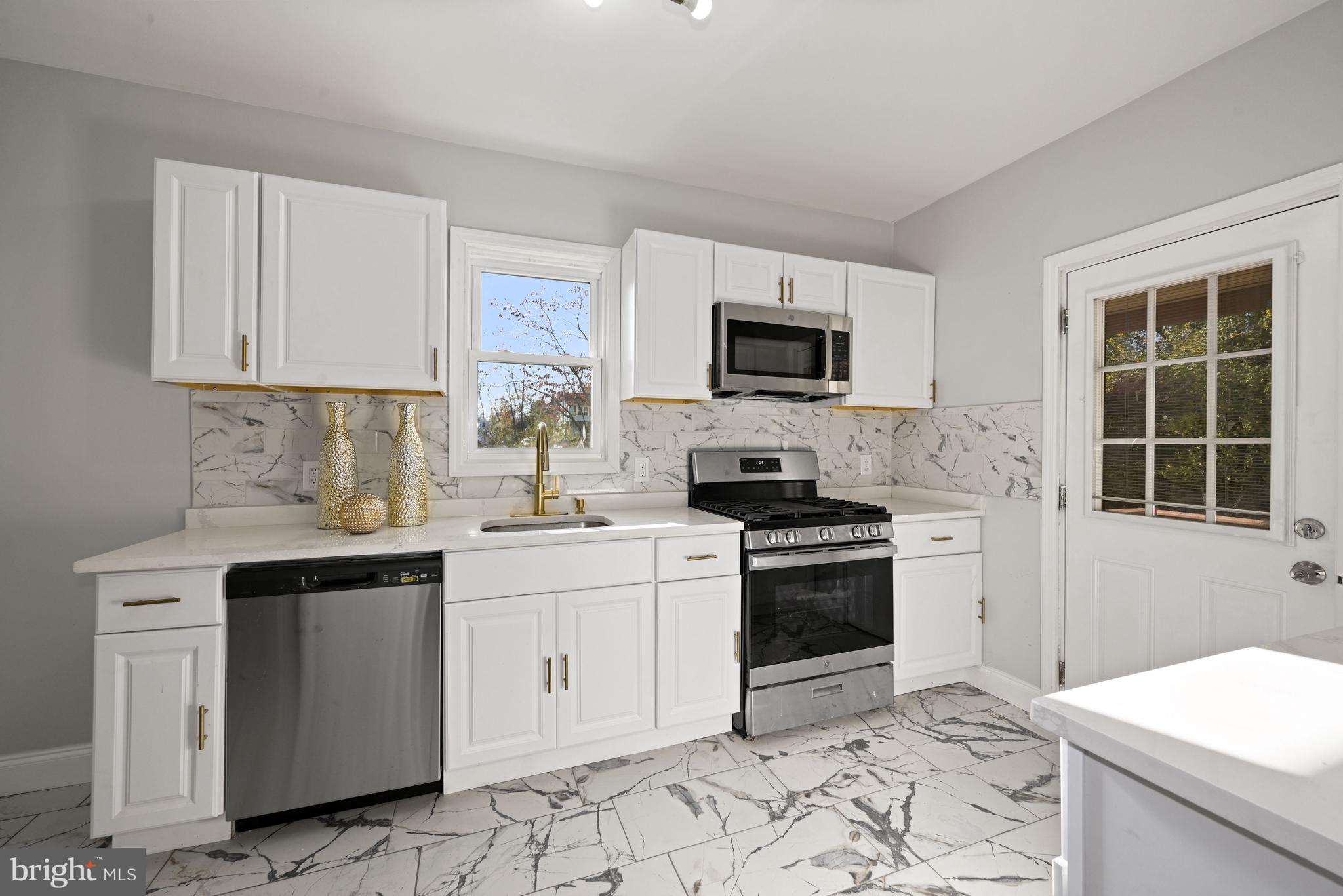 17 Gibbsboro Road Clementon, NJ 08021 - Photo 18 of 31 Tour Photo #9