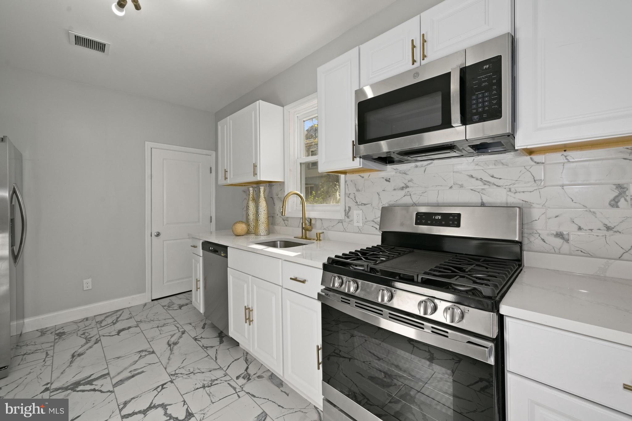 17 Gibbsboro Road Clementon, NJ 08021 - Photo 19 of 31 Tour Photo #10