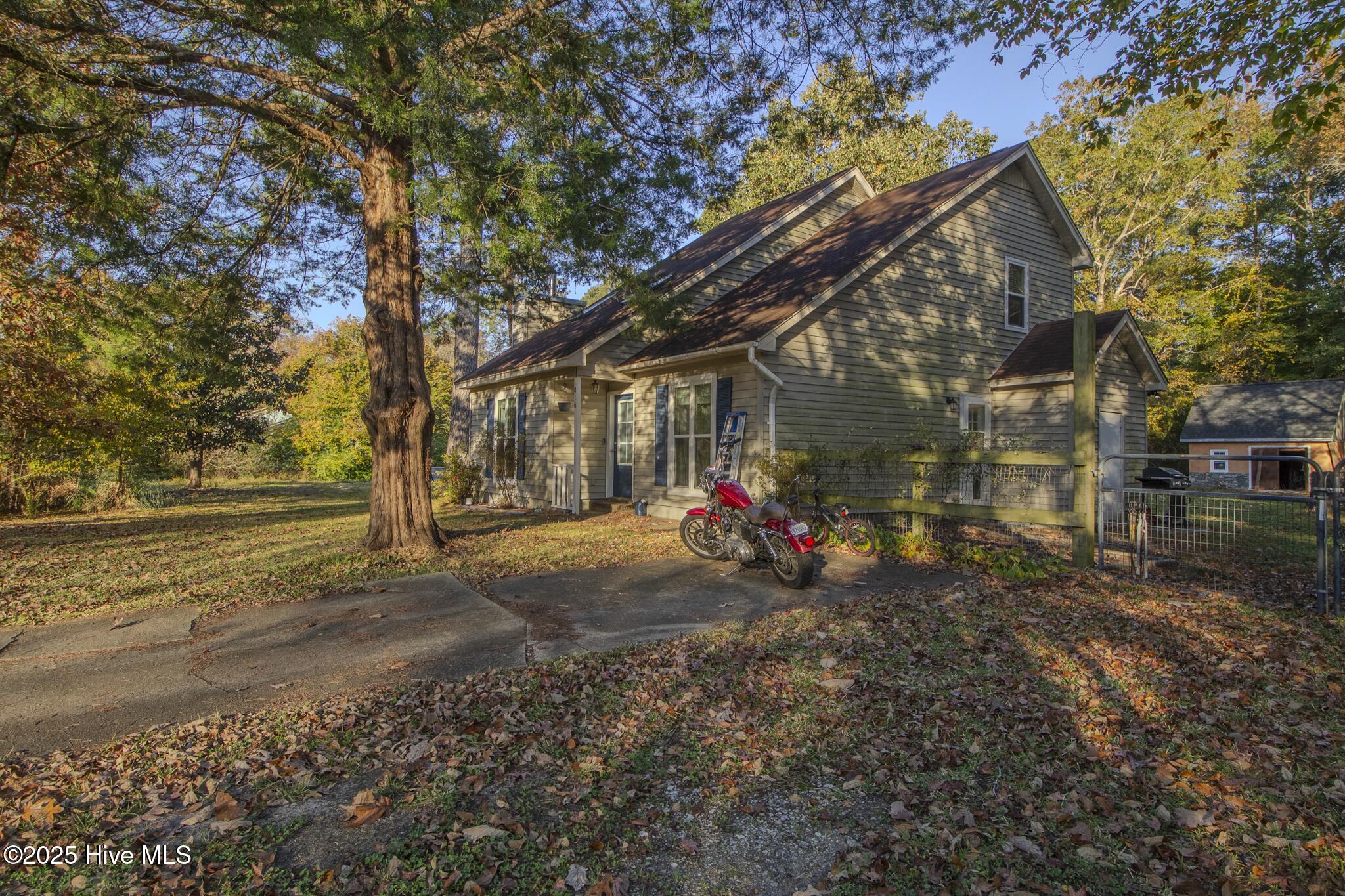 816 Mill River Road Jacksonville, NC 28540 - Photo 2 of 46 IMG_5903-HDR
