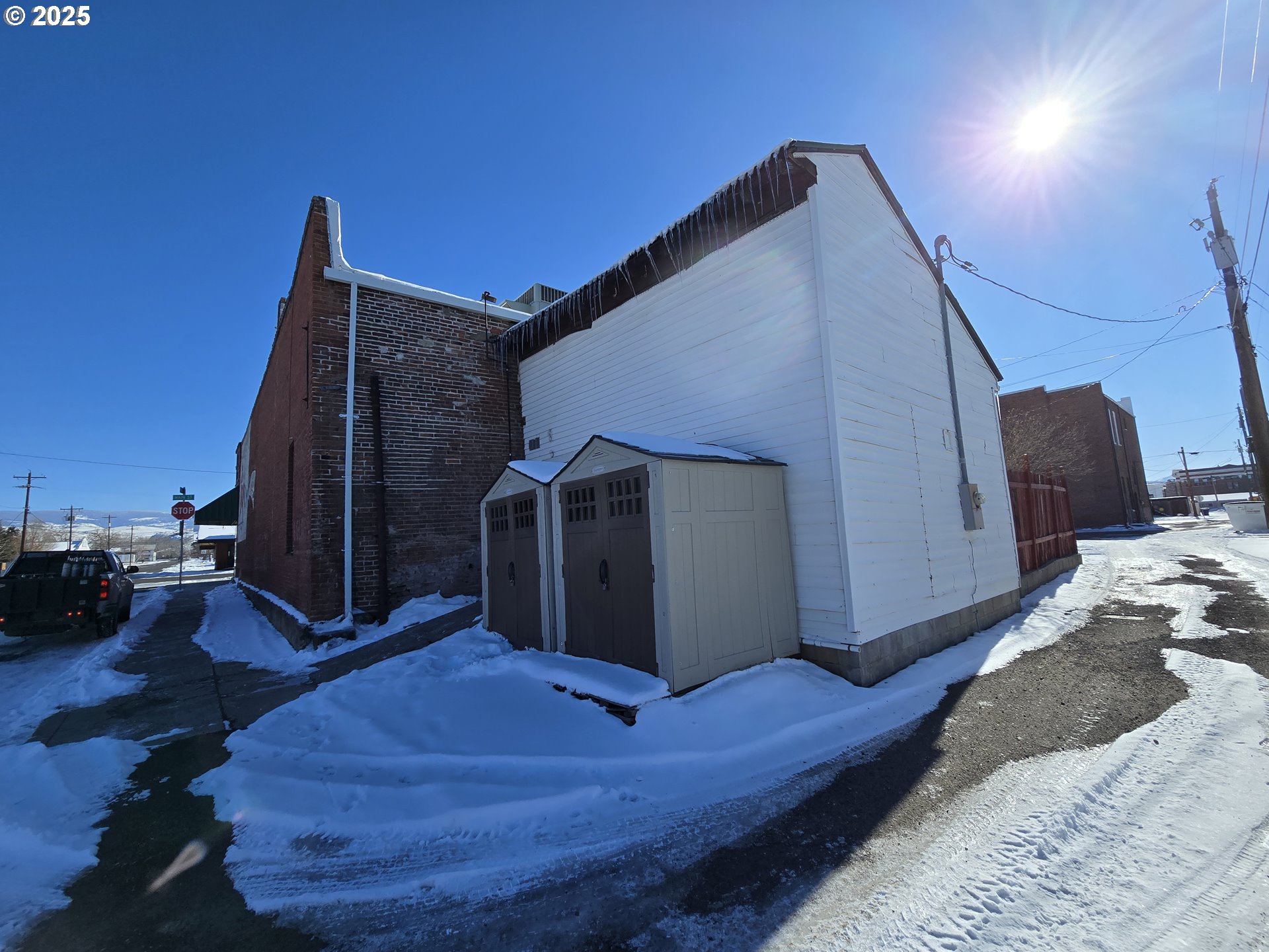 206 South Main Street Union, OR 97883 - Photo 12 of 37 a view of a living room
