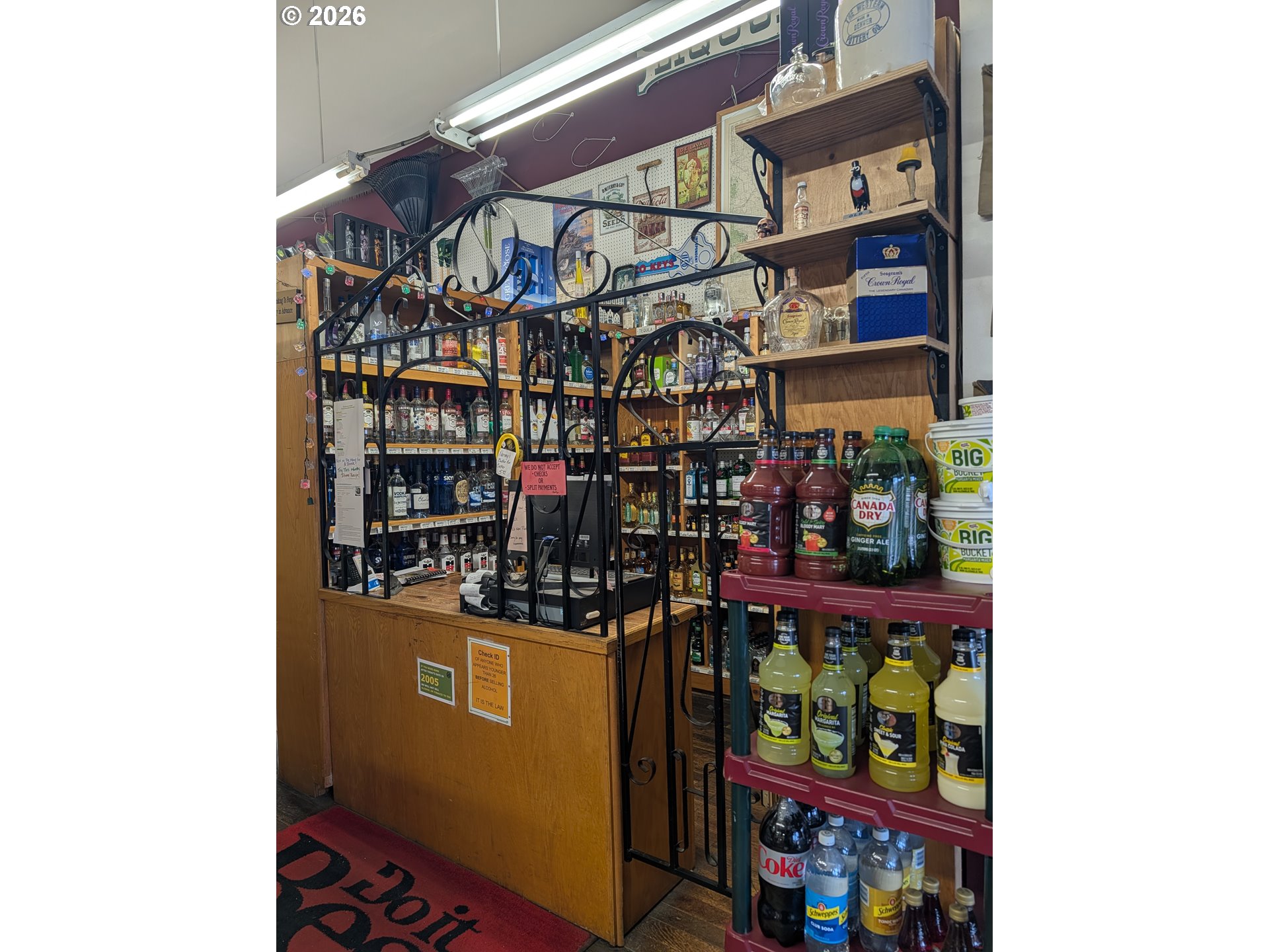 206 South Main Street Union, OR 97883 - Photo 29 of 37 a area with lots of bottles of alcohol