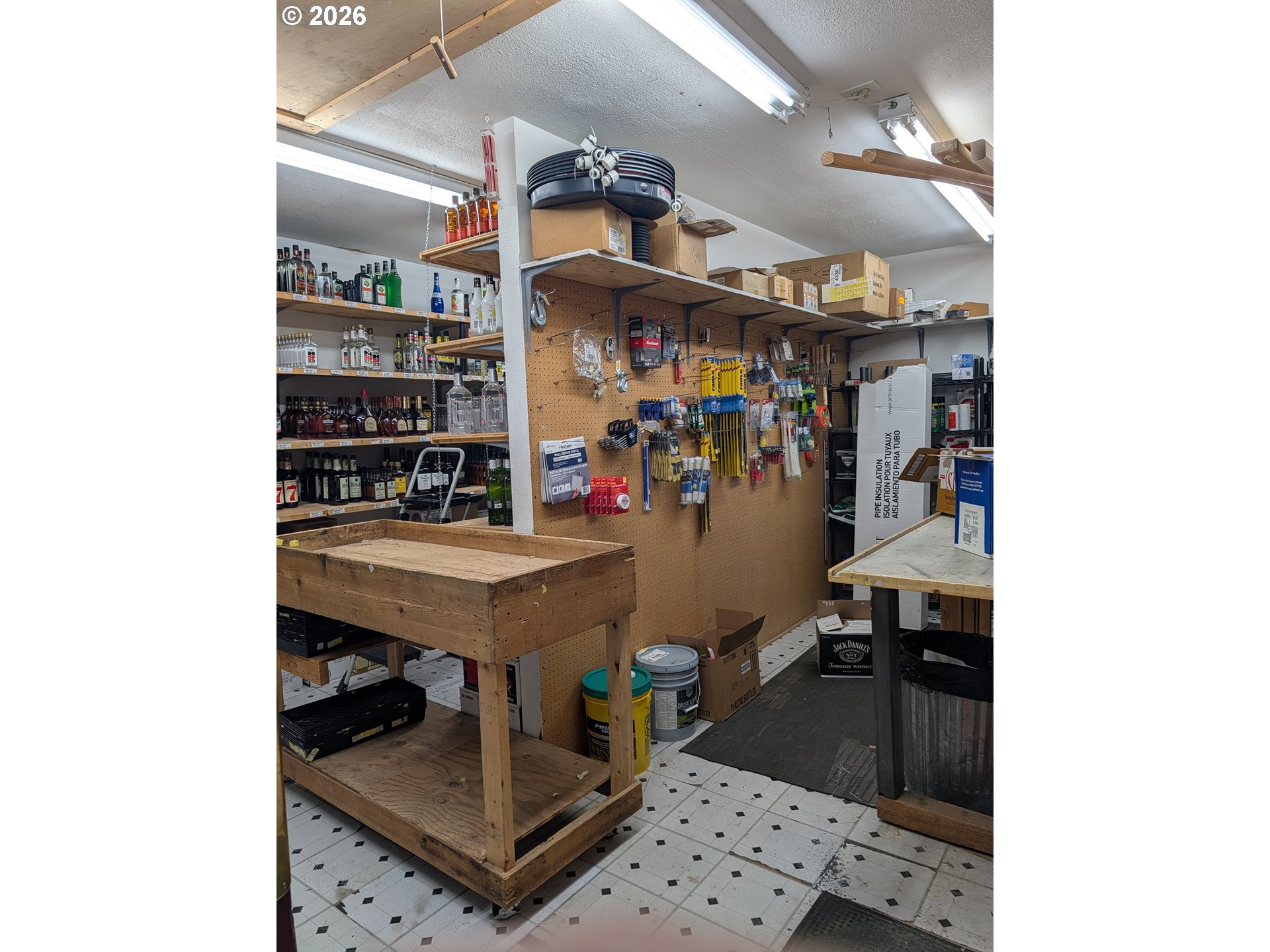 206 South Main Street Union, OR 97883 - Photo 31 of 37 a view of a room with racks