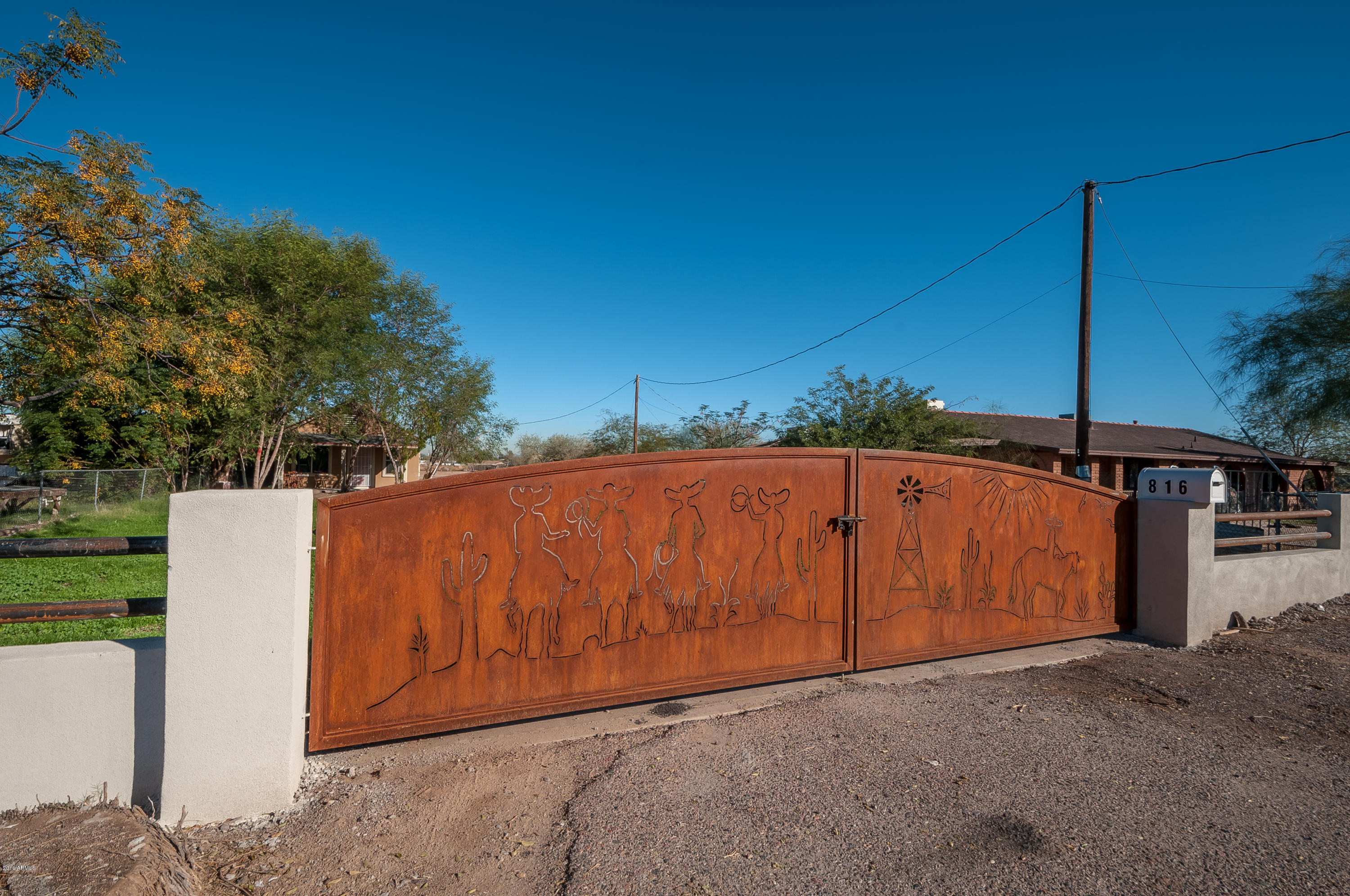 816 East Roeser Road Phoenix, AZ 85040 - Photo 13 of 28 DSC_7178-HDR