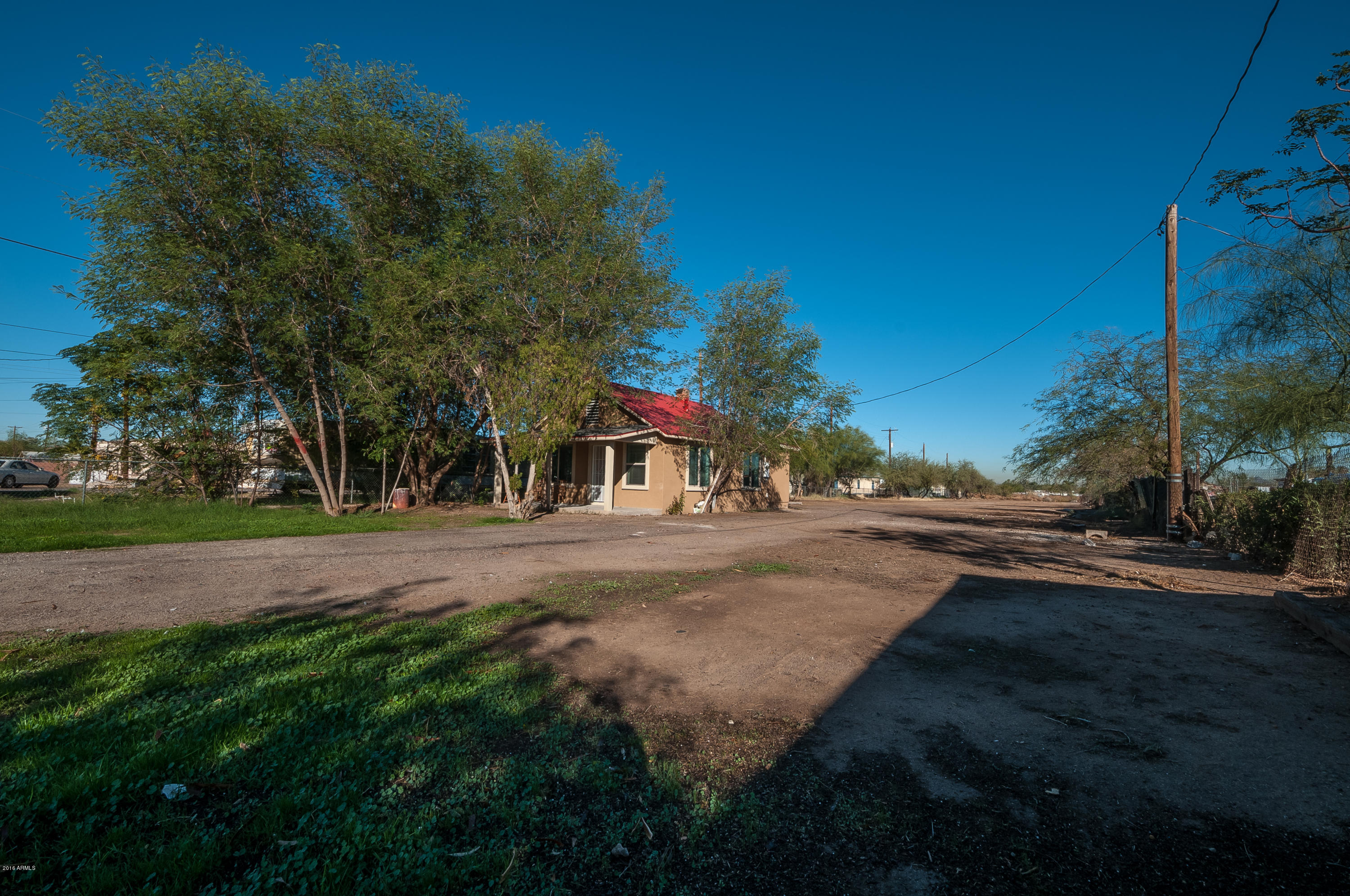 816 East Roeser Road Phoenix, AZ 85040 - Photo 8 of 28 DSC_7142-HDR