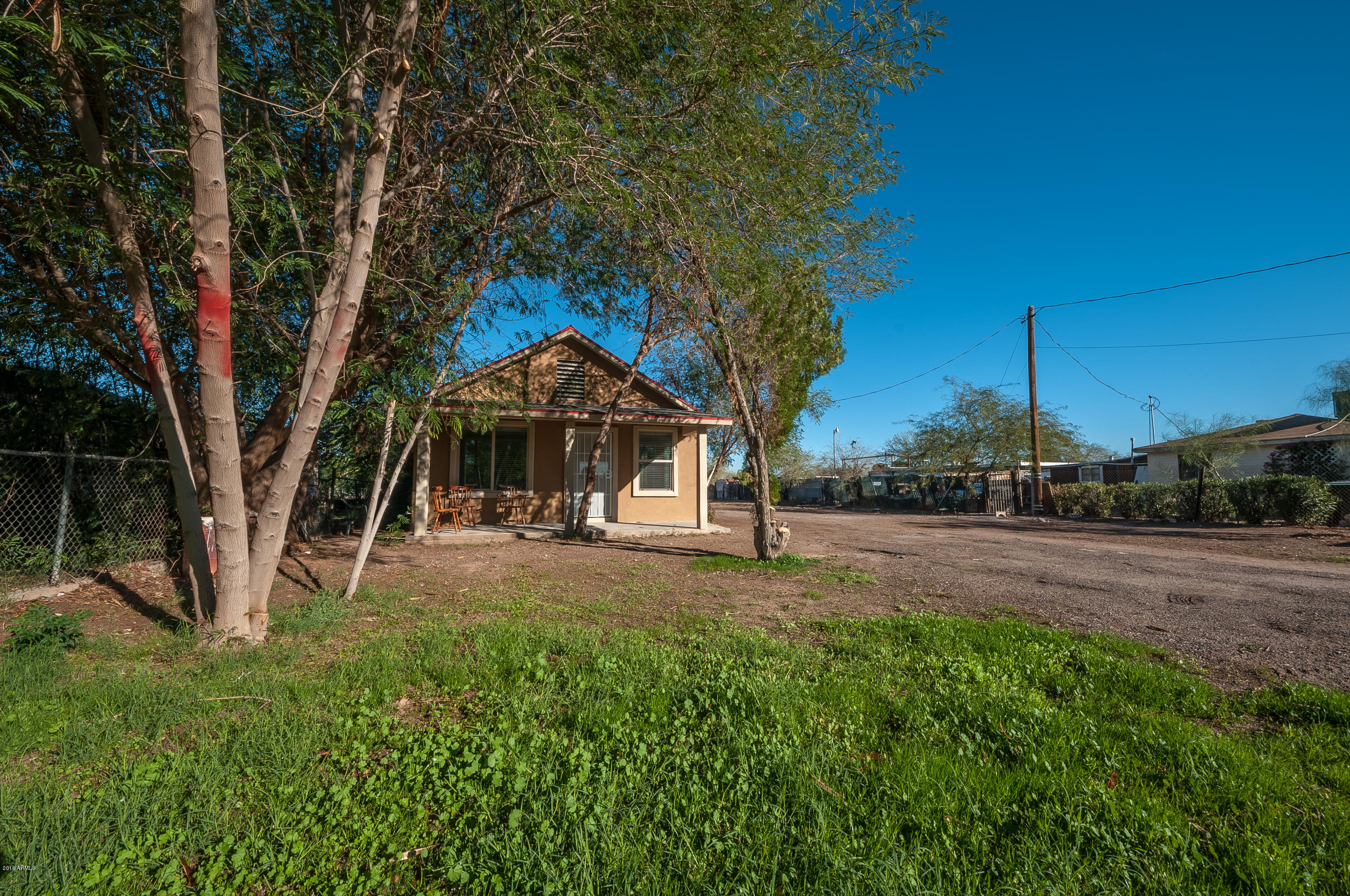 816 East Roeser Road Phoenix, AZ 85040 - Photo 9 of 28 DSC_7155-HDR