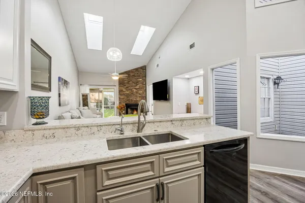 $2,200 | 12036 Arbor Lake Drive, Jacksonville, FL 32225