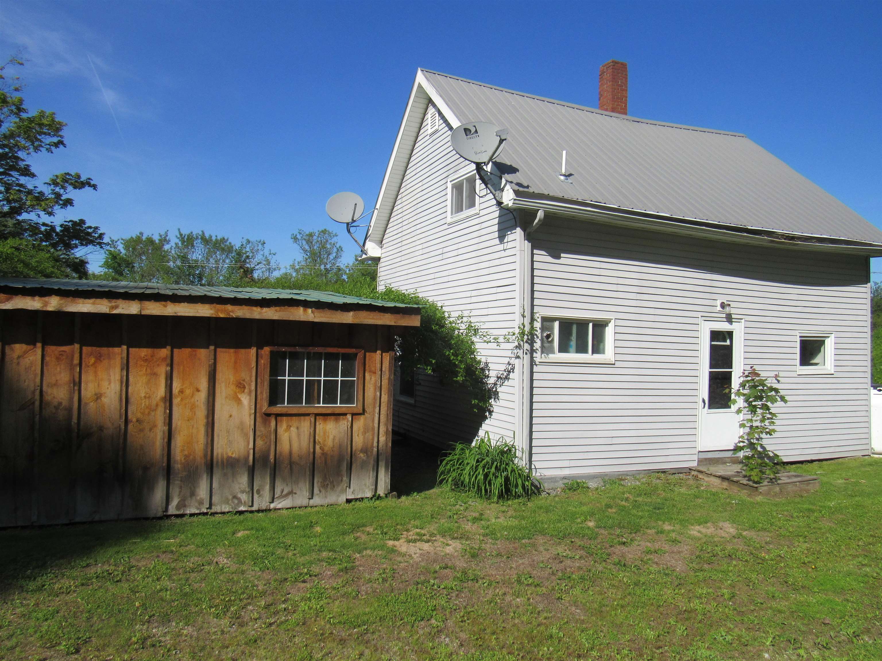 77 Maple Street Orleans, VT 05860 - Photo 11 of 27