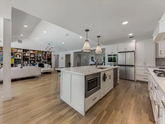 a view of outdoor space yard and outdoor