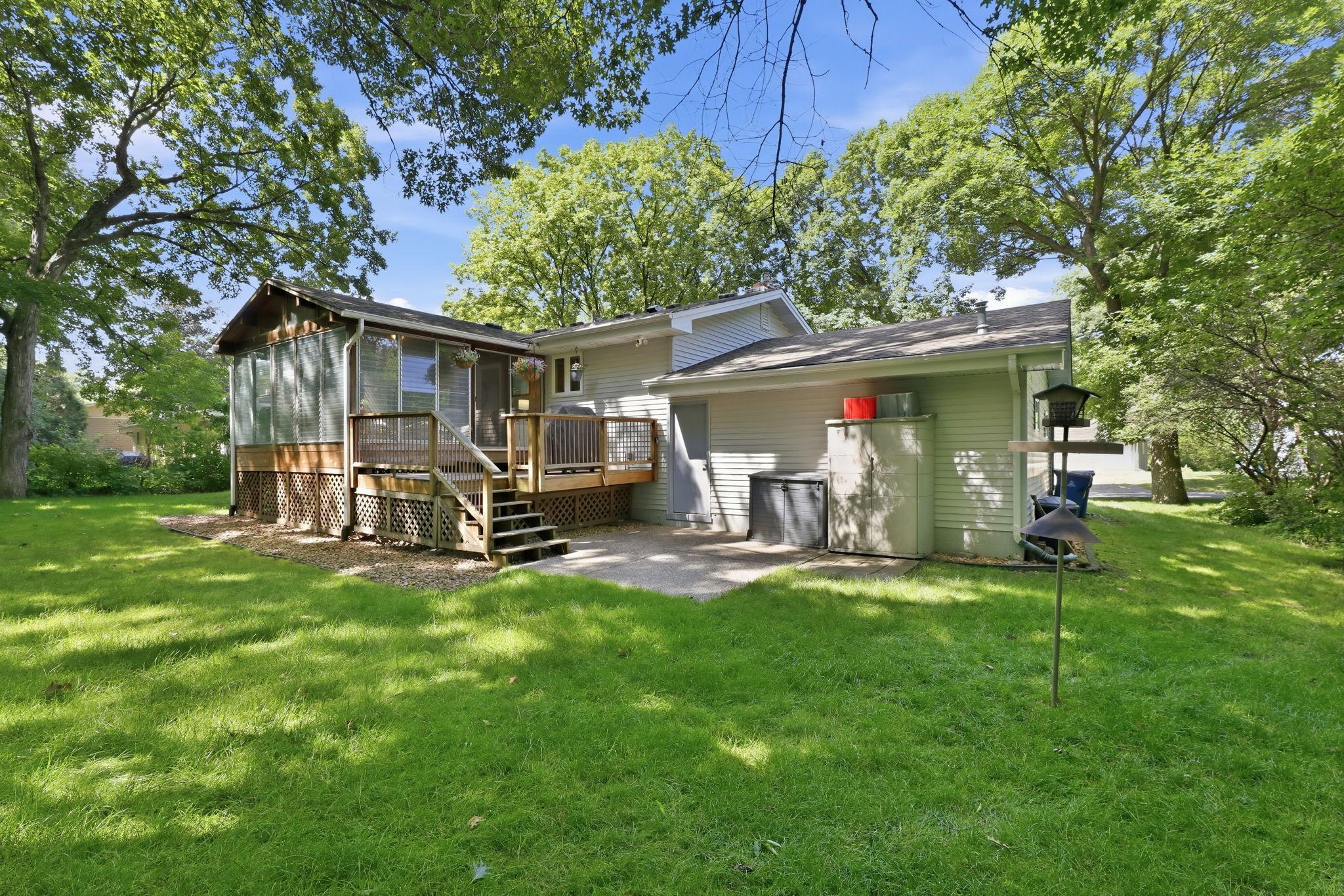 250 Glenbrook Road North Wayzata, MN 55391 - Photo 7 of 48