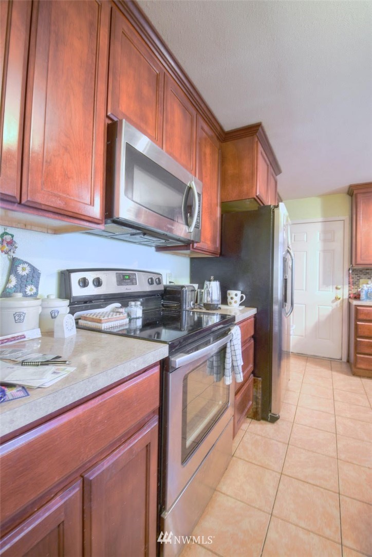 1306 North Minor Road Kelso, WA 98626 - Photo 3 of 19 Gallery Image 3