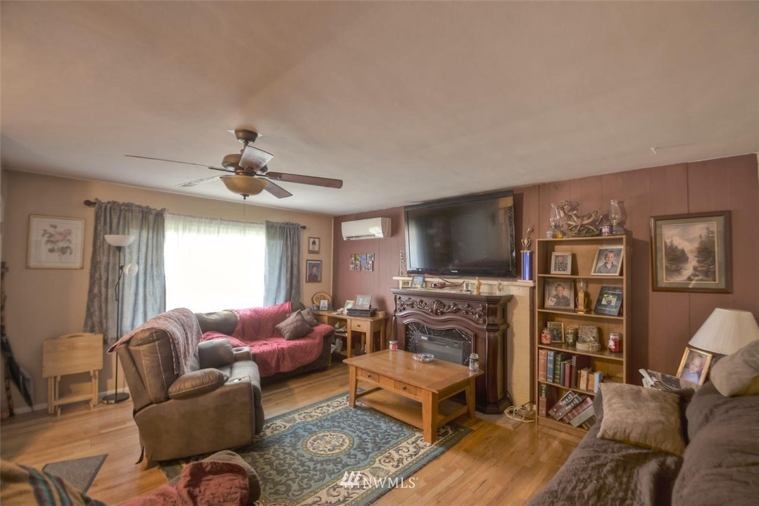 1306 North Minor Road Kelso, WA 98626 - Photo 6 of 19 Gallery Image 6