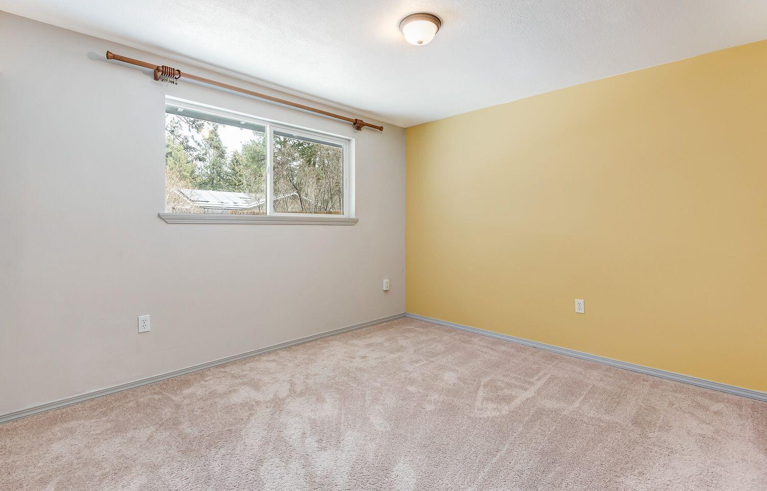 20374 Rae Road Bend, OR 97702 - Photo 16 of 22 p17
