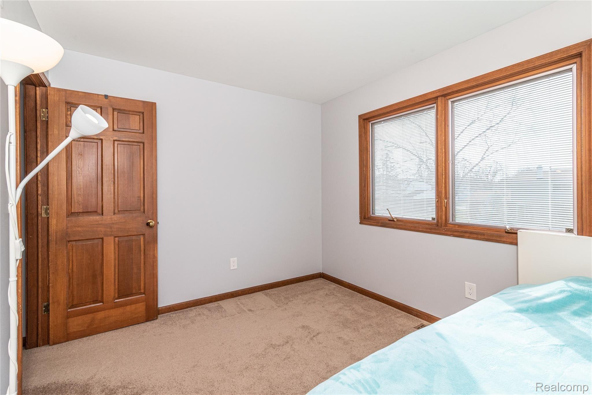 22647 Deerfield Road Novi, MI 48375 - Photo 33 of 51 Bedroom 3