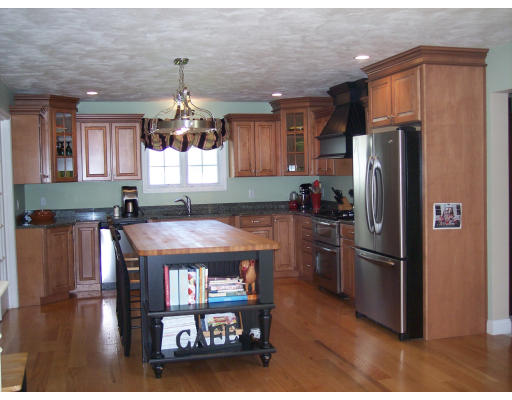 352 Finch Road Raynham, MA 02767 - Photo 4 of 13 Gallery Image 4