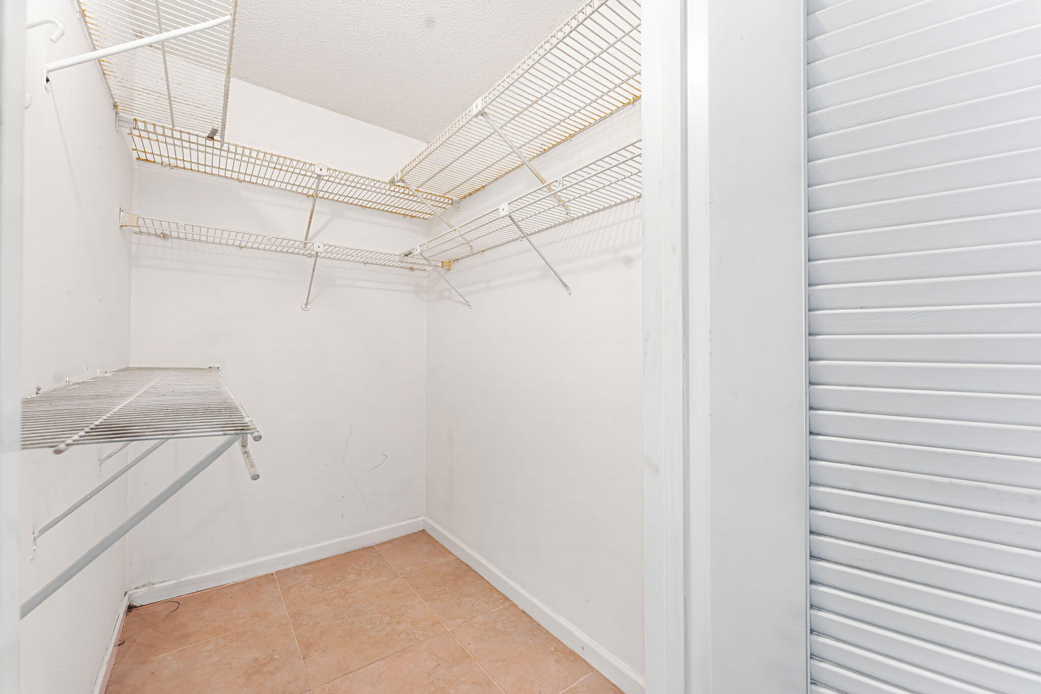 2049 Hythe A Boca Raton, FL 33434 - Photo 9 of 21 walk-in closet