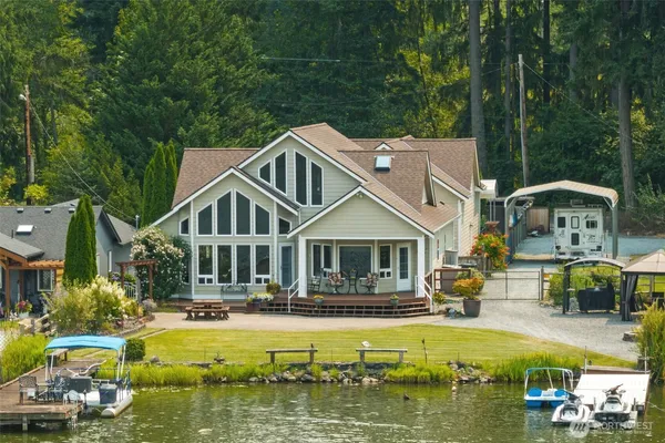 $1,045,000 | 32608 Benbow Drive East, Graham, WA 98338