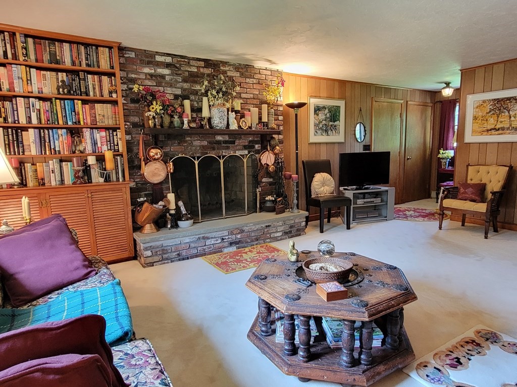 56 Forest Ridge Road Weston, MA 02493 - Photo 20 of 35 Gallery Image 20