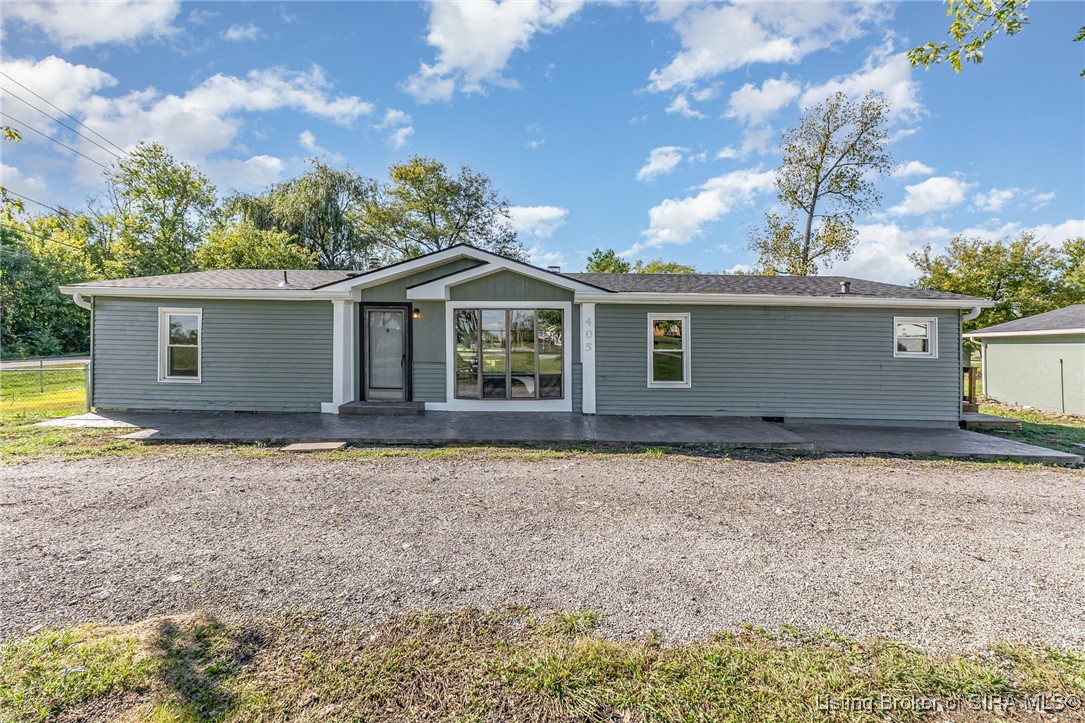 405 Charlestown Memphis Road Charlestown, IN 47111 - Photo 1 of 26