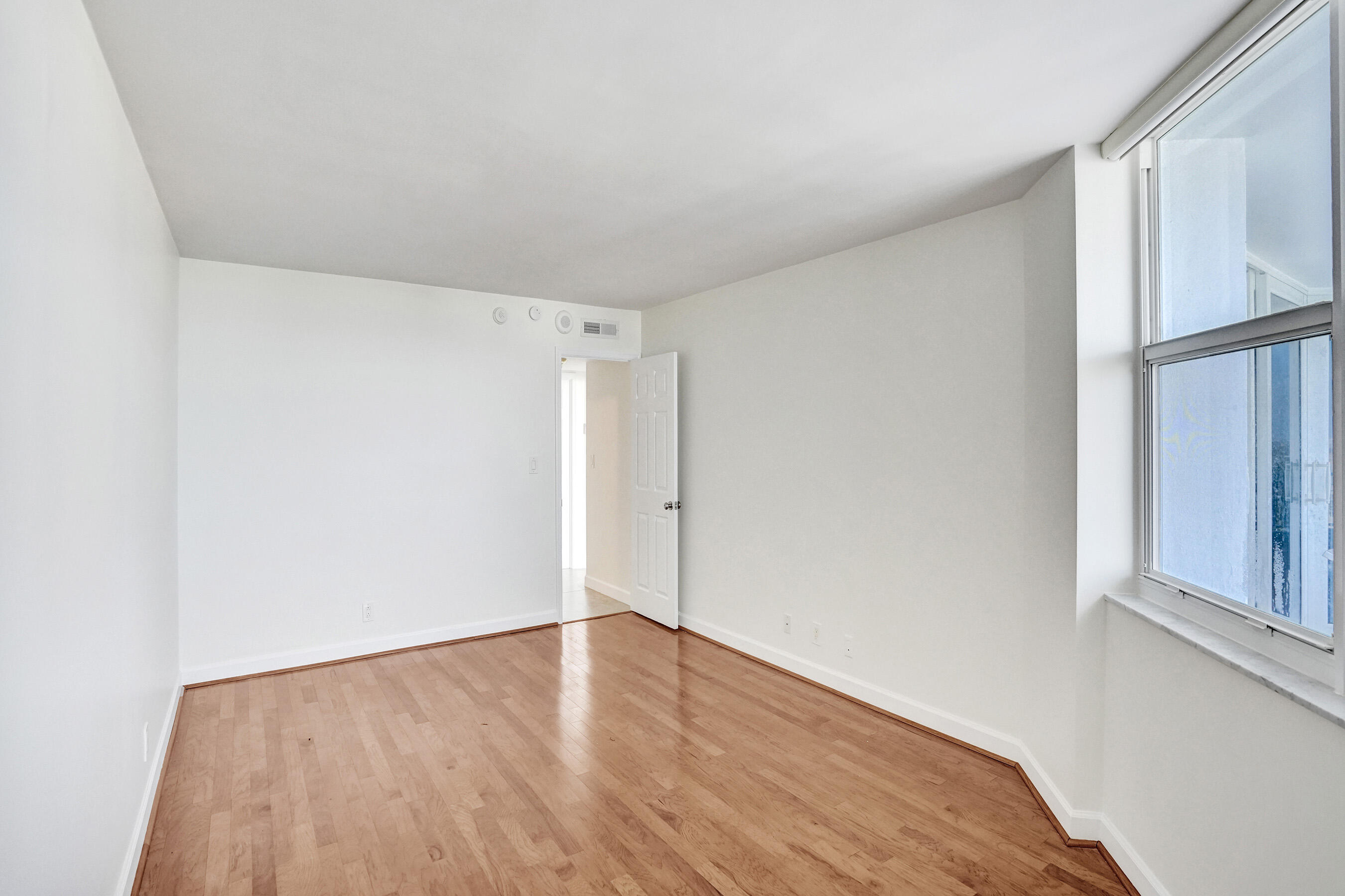 1340 South Ocean Boulevard, Unit 1503 Pompano Beach, FL 33062 - Photo 23 of 50 2nd bedroom