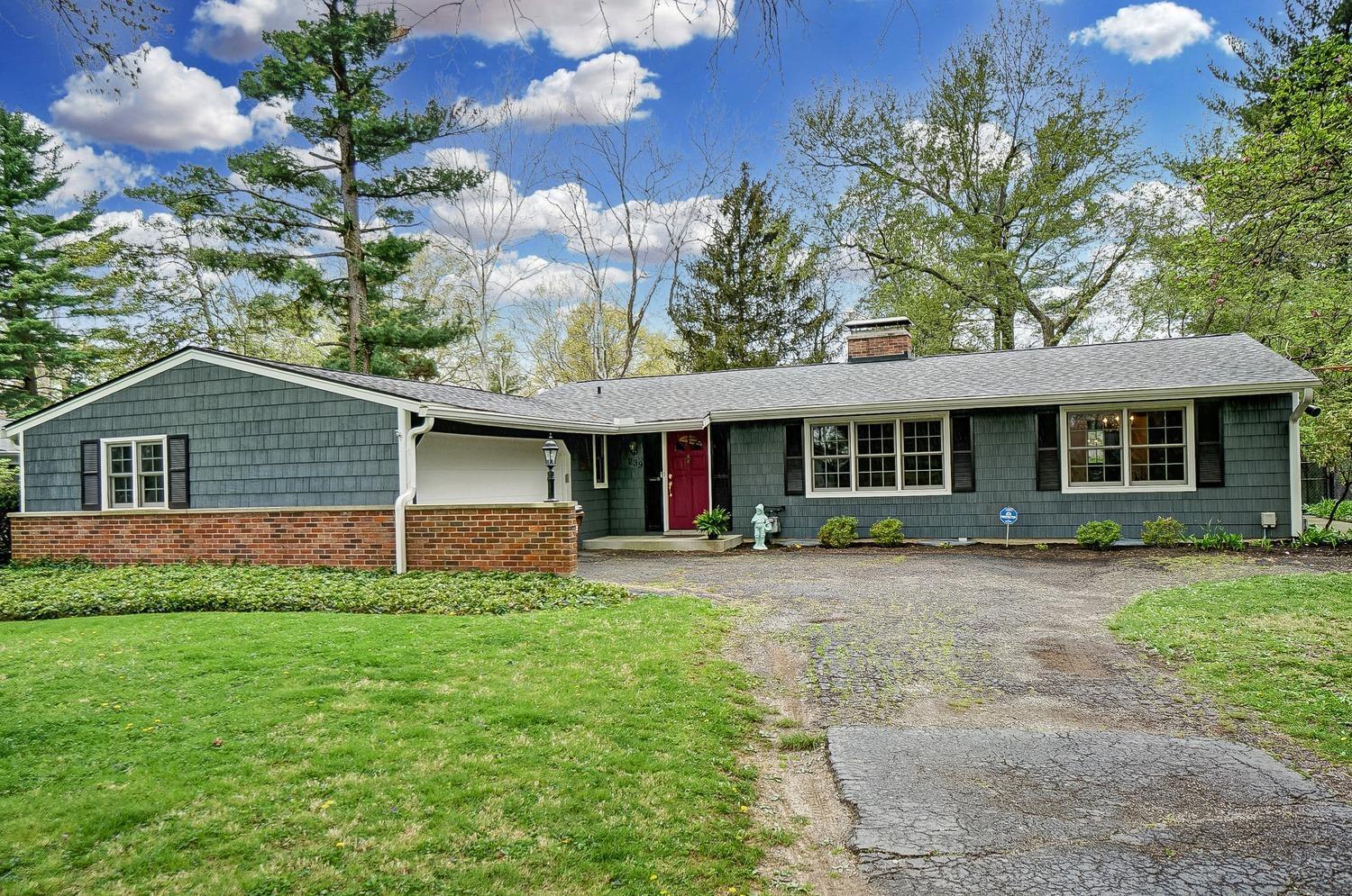 239 Poage Farm Road Wyoming, OH 45215 - Photo 3 of 49