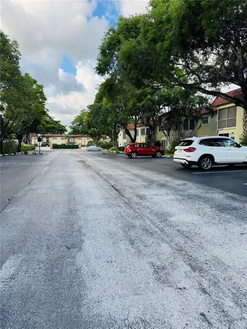 $59,900 | 5641 Southwest 2nd Court, Unit 210, Margate, FL 33068