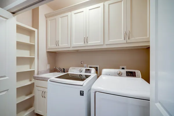 $4,450 | 5202 Rose Street, Unit B, Houston, TX 77007