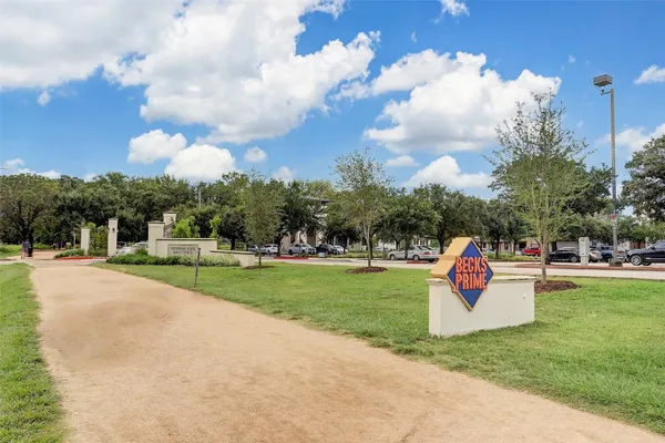 $4,450 | 5202 Rose Street, Unit B, Houston, TX 77007