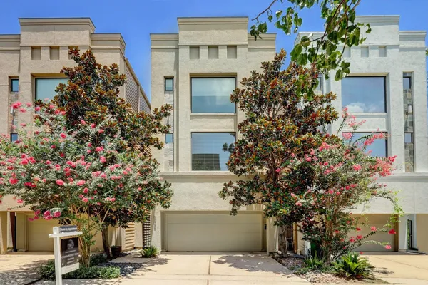 $4,450 | 5202 Rose Street, Unit B, Houston, TX 77007
