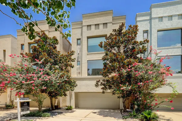 $4,450 | 5202 Rose Street, Unit B, Houston, TX 77007