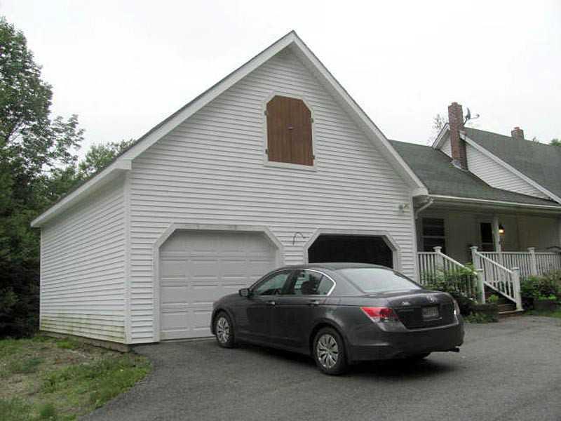 163 Franklin Road Jay, ME 04239 - Photo 28 of 31 Parking Lot/Garage. Attached 2-Car...