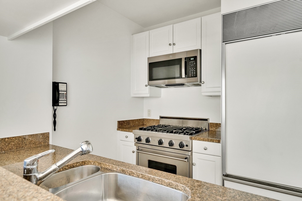 2 Avery Street, Unit 27G Boston, MA 02111 - Photo 11 of 28