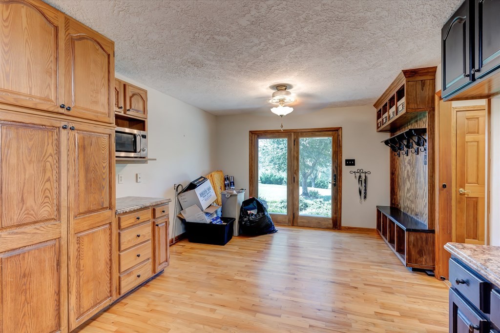 5699 Sevierville Road Seymour, TN 37865 - Photo 9 of 37 Gallery Image 9