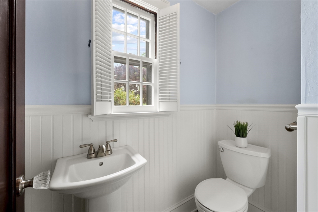 19 Harwich Road Longmeadow, MA 01106 - Photo 12 of 36