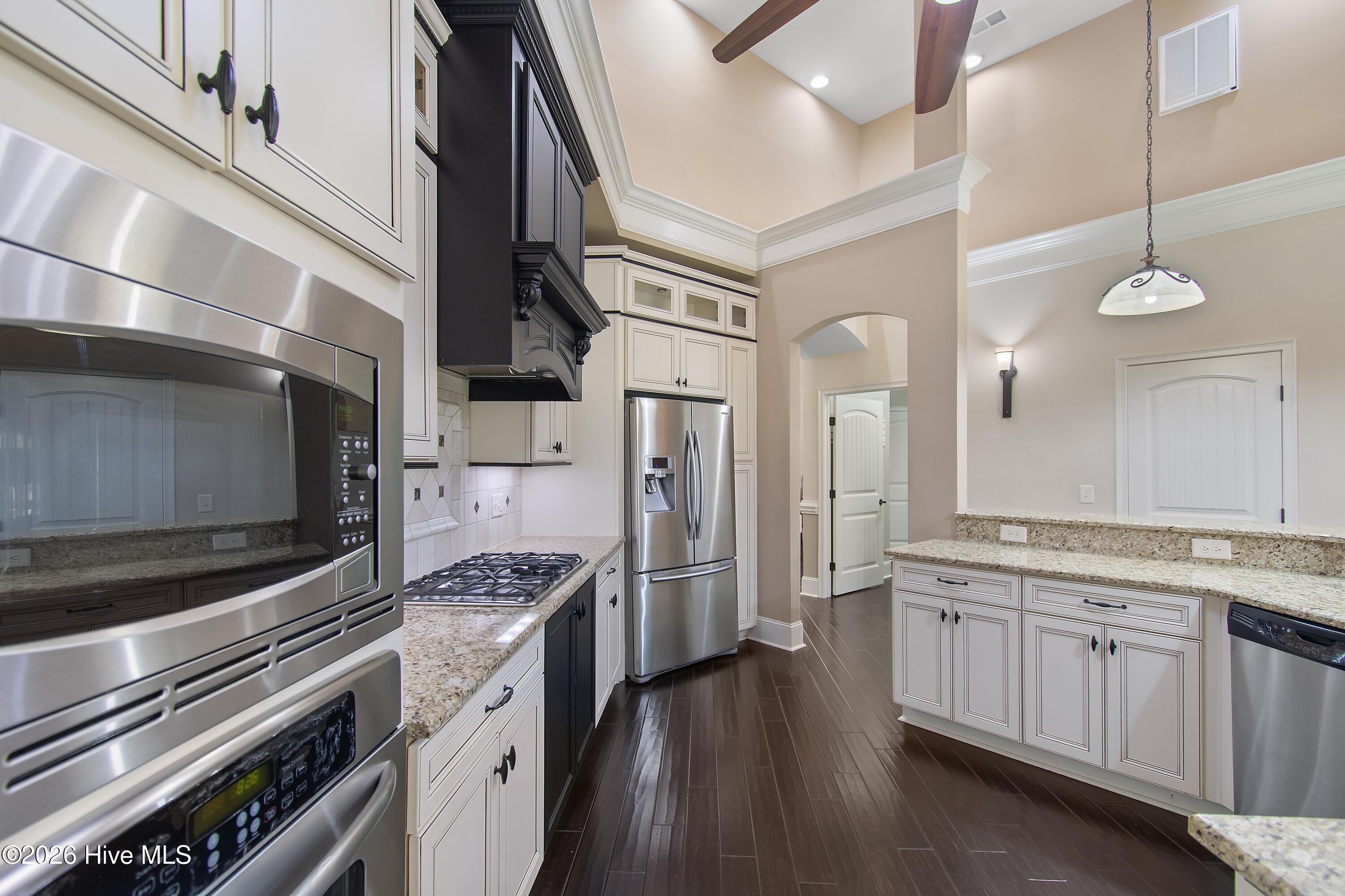 1614 Colonist Square Southwest Ocean Isle Beach, NC 28469 - Photo 18 of 63 Kitchen