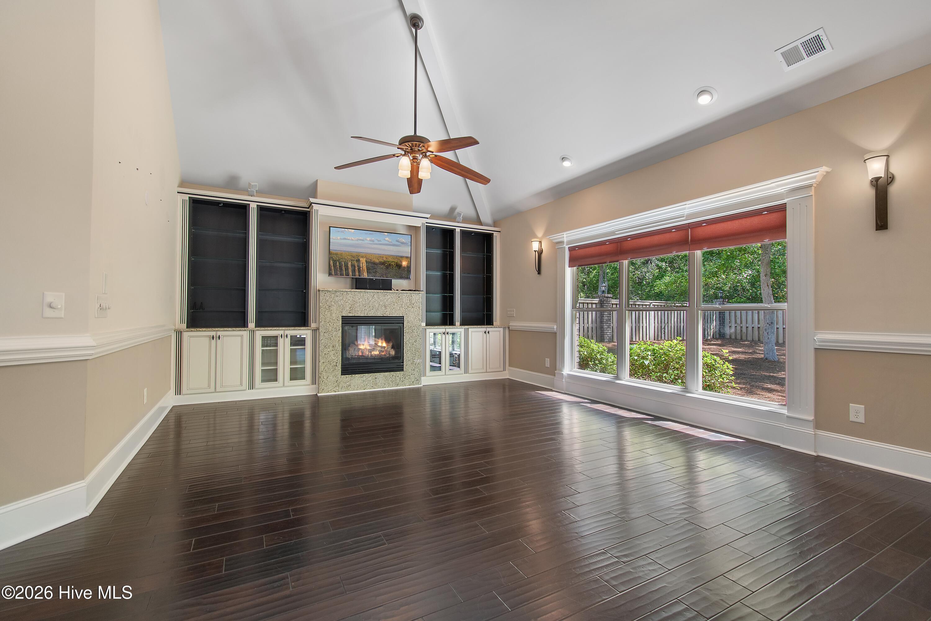 1614 Colonist Square Southwest Ocean Isle Beach, NC 28469 - Photo 24 of 63 Dining area in kitchen