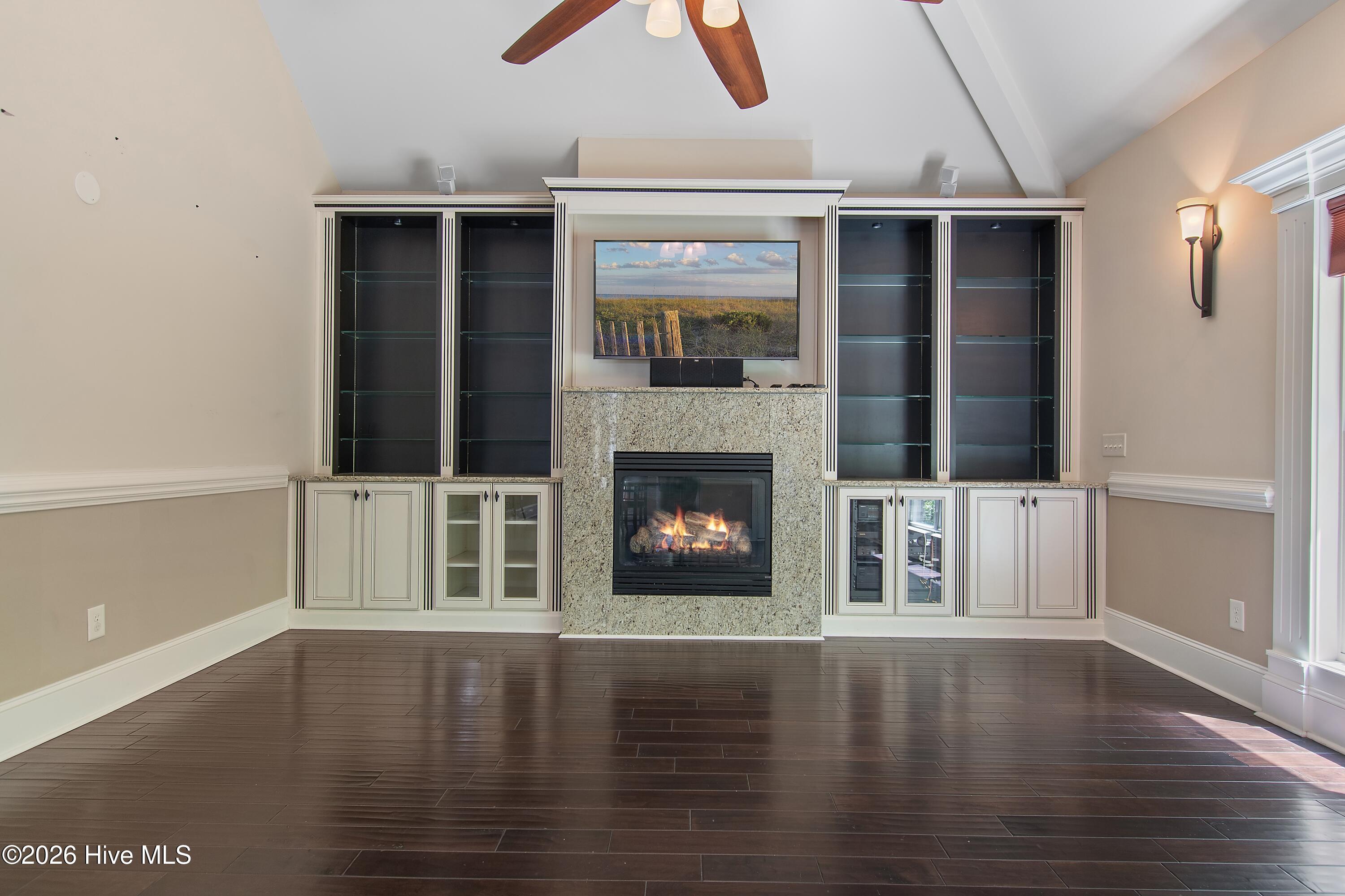 1614 Colonist Square Southwest Ocean Isle Beach, NC 28469 - Photo 25 of 63 Family room