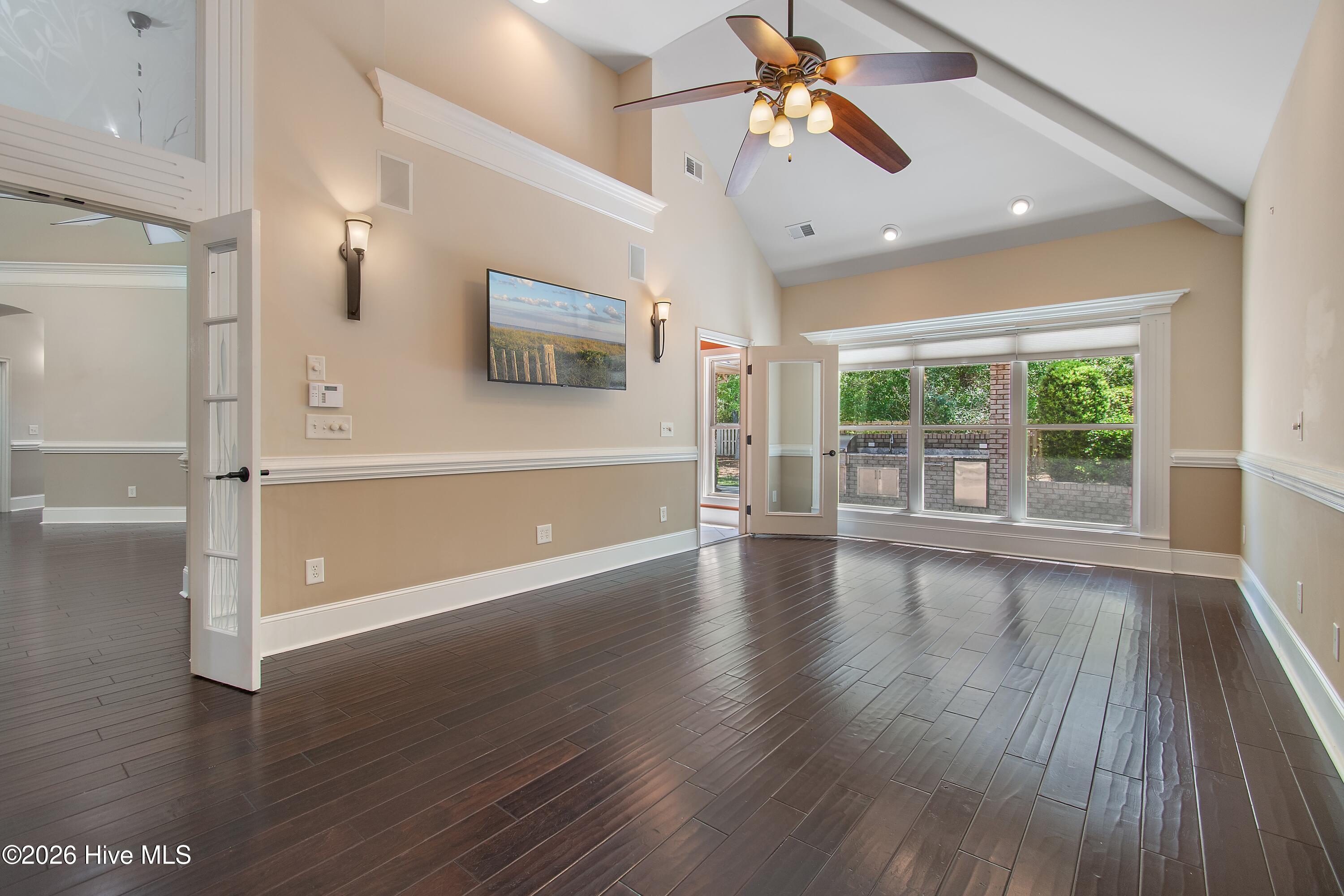 1614 Colonist Square Southwest Ocean Isle Beach, NC 28469 - Photo 29 of 63 Primary bedroom