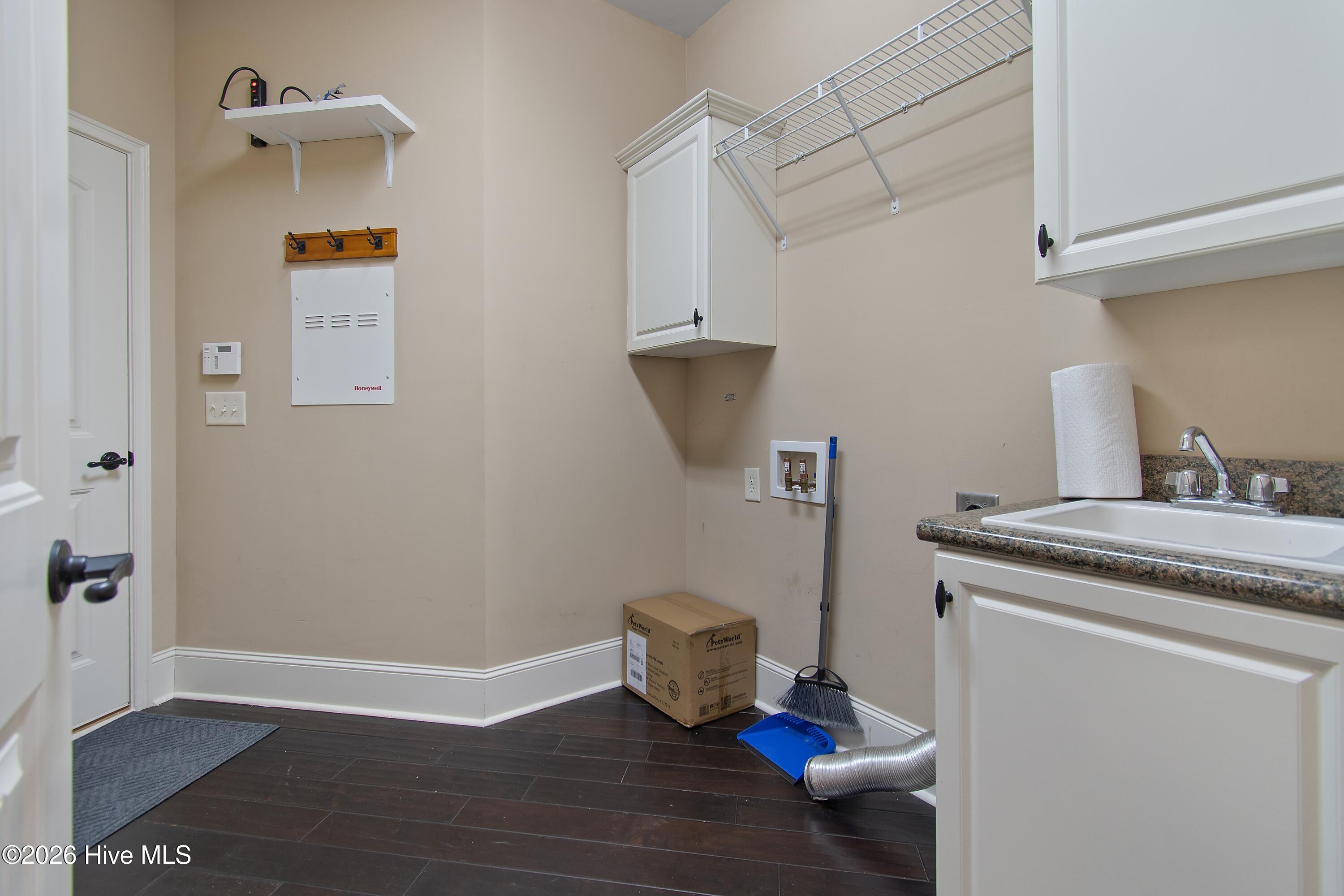 1614 Colonist Square Southwest Ocean Isle Beach, NC 28469 - Photo 41 of 63 Laundry room