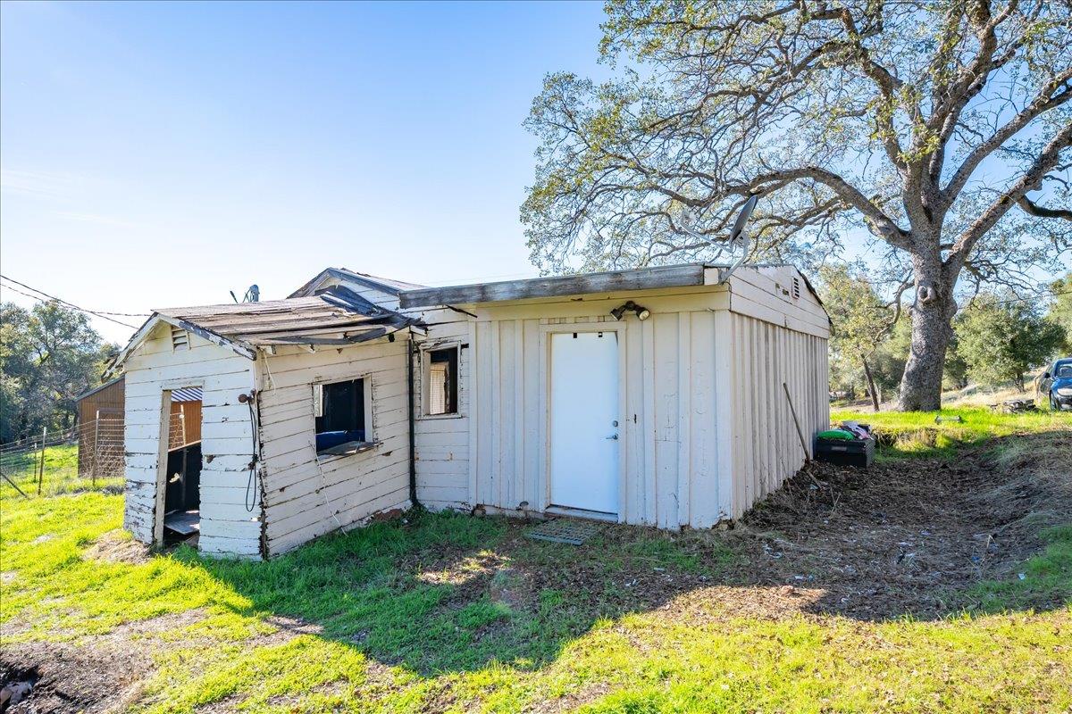 4371 Luneman Road Placerville, CA 95667 - Photo 57 of 77 a view of a house with a backyard