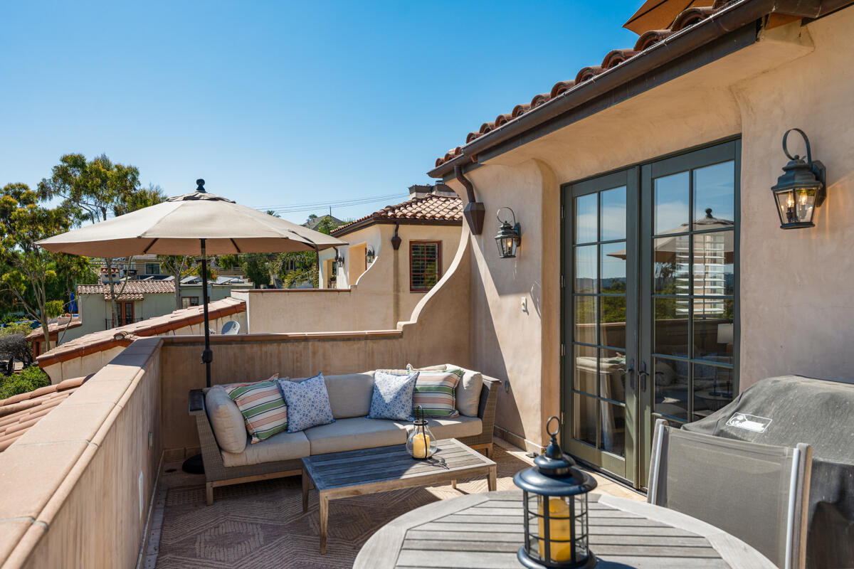 637 East Micheltorena Street Santa Barbara, CA 93103 - Photo 17 of 48 _ROY9462