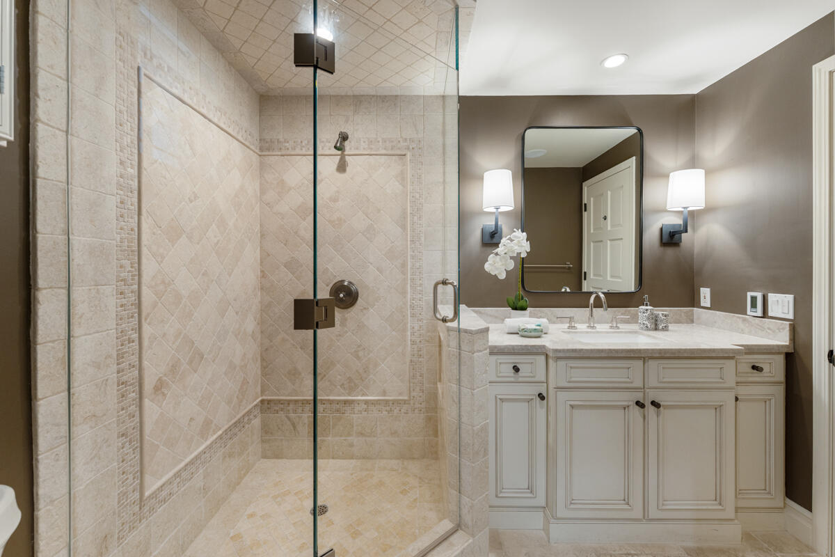 637 East Micheltorena Street Santa Barbara, CA 93103 - Photo 21 of 48 _ROY9297