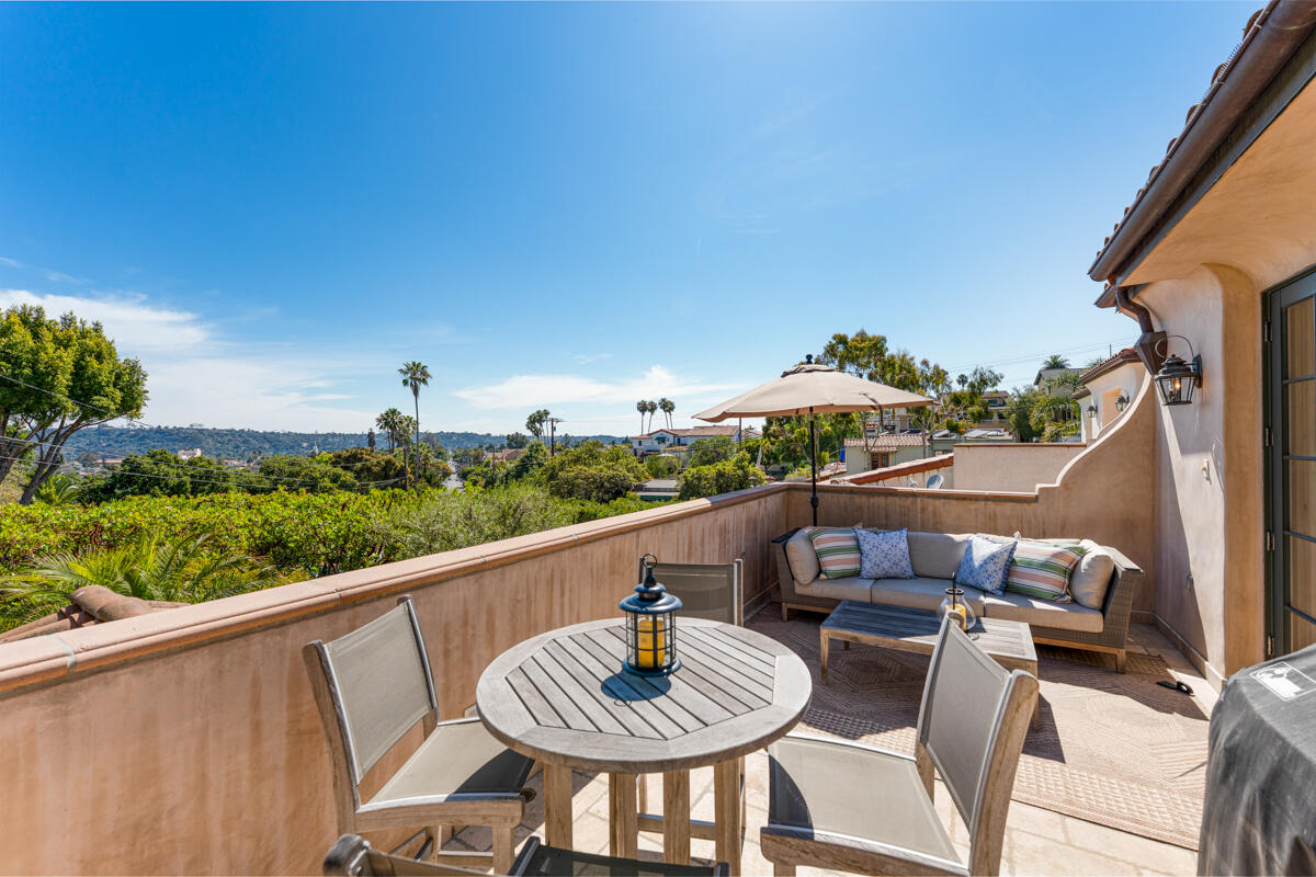 637 East Micheltorena Street Santa Barbara, CA 93103 - Photo 4 of 48 _ROY9457