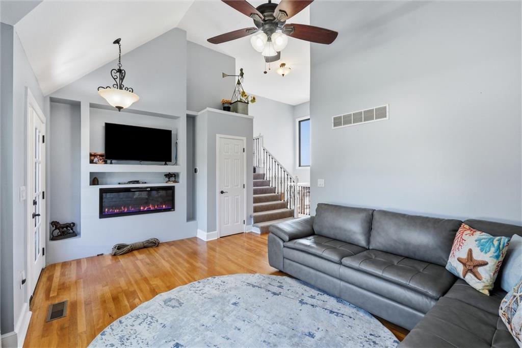 27520 Normandy Road Louisburg, KS 66053 - Photo 8 of 50 Gallery Image 8