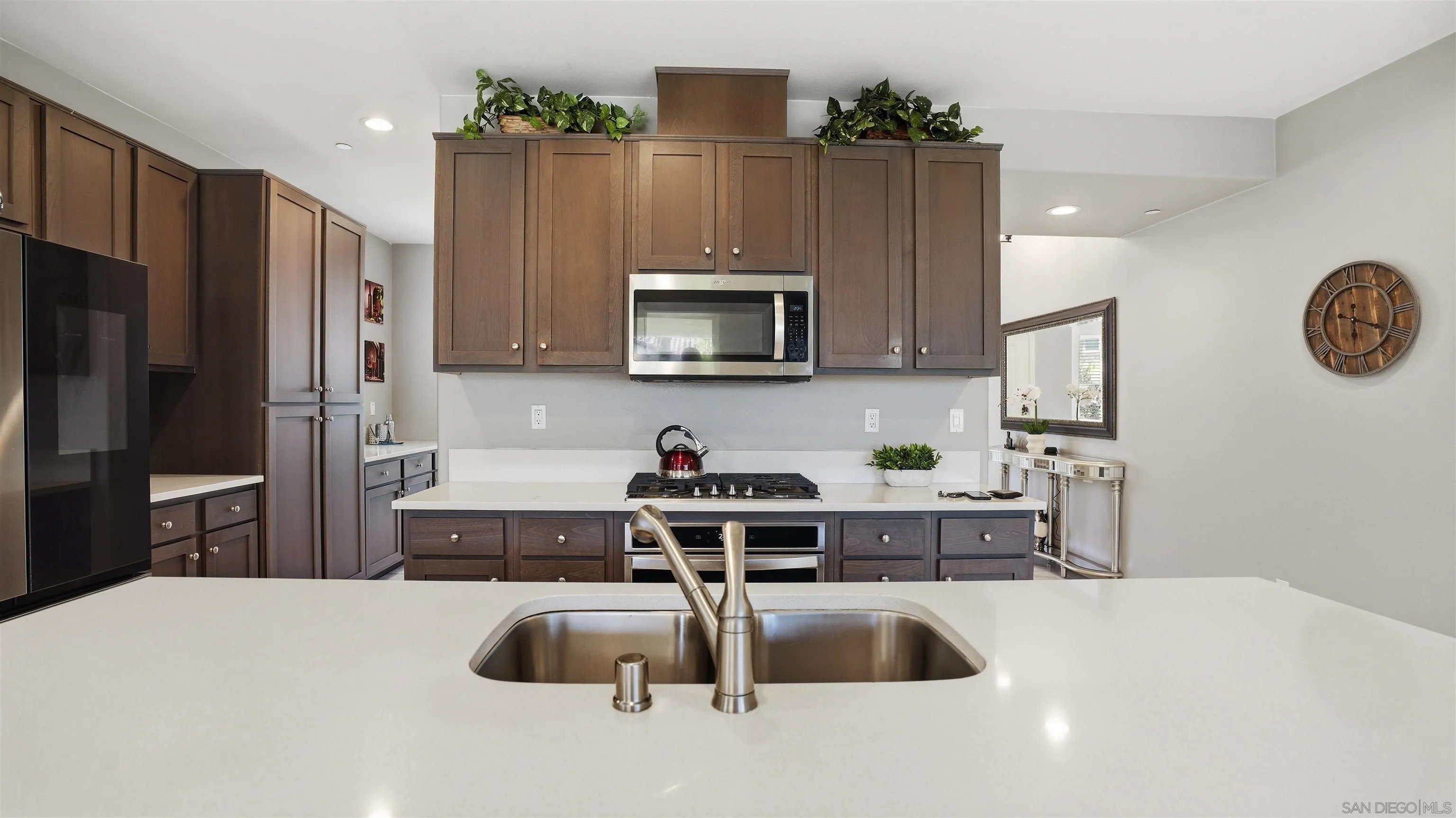 1218 Idanan Road Chula Vista, CA 91913 - Photo 9 of 34