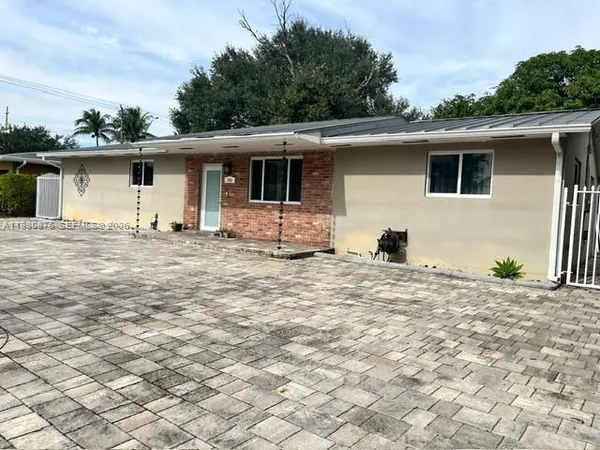 $799,000 | 685 West 77th Street, Hialeah, FL 33014