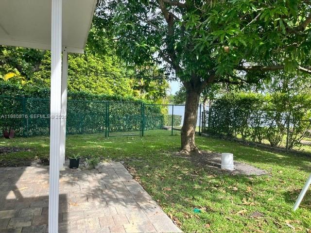 685 West 77th Street Hialeah, FL 33014 - Photo 32 of 34