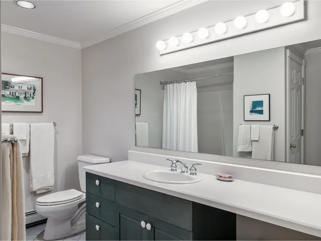 $2,199,000 | 1411 Spear Street, South Burlington, VT 05403