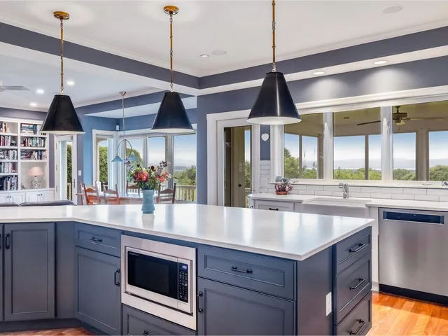 $2,199,000 | 1411 Spear Street, South Burlington, VT 05403